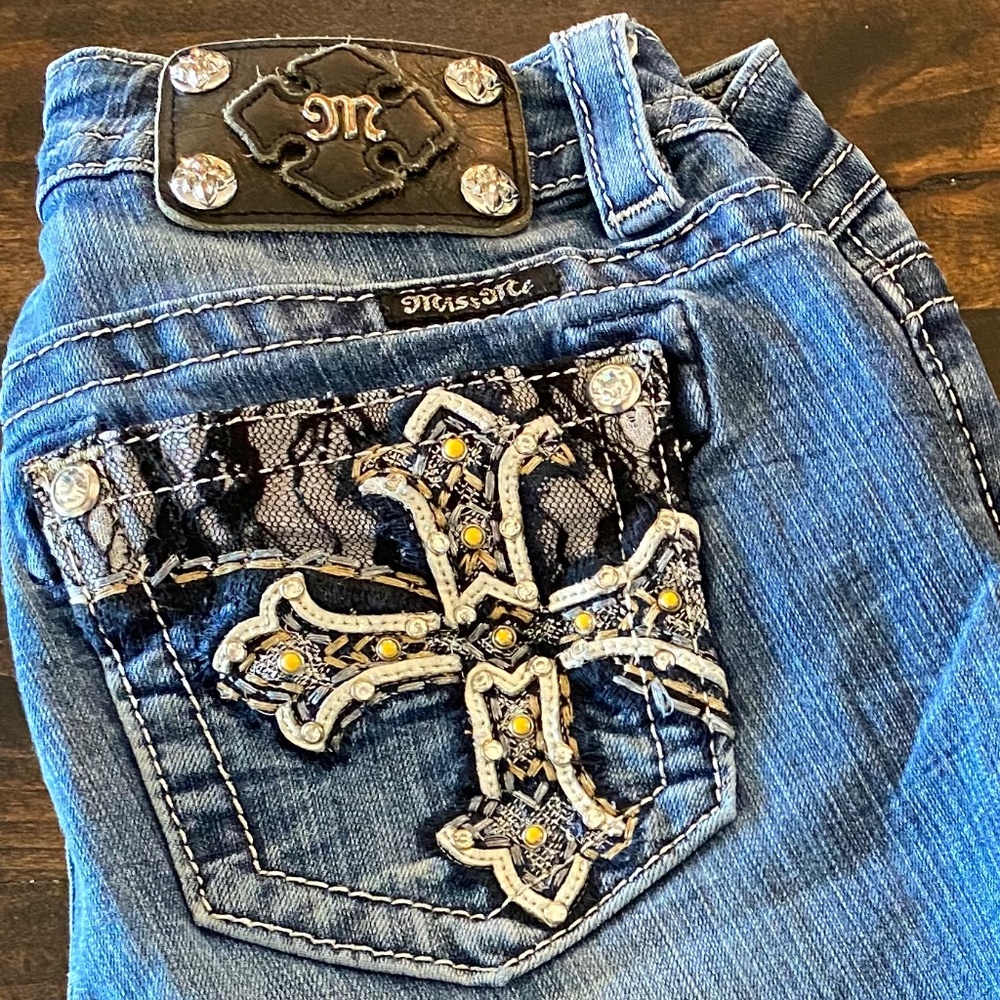 Miss Me mid-rise bootcut woman’s jeans 27